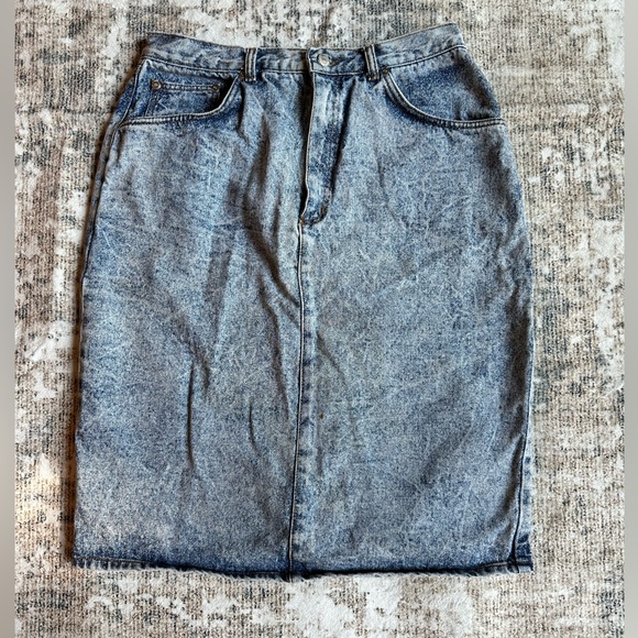 Jordache Dresses & Skirts - Vintage Jordache Acid Wash Denim Skirt 100% Cotton Size 14 (Measures Like A‎ 6